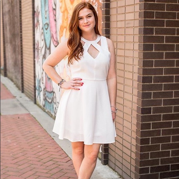 Night in Dubai Dress - Picture 2 of 3